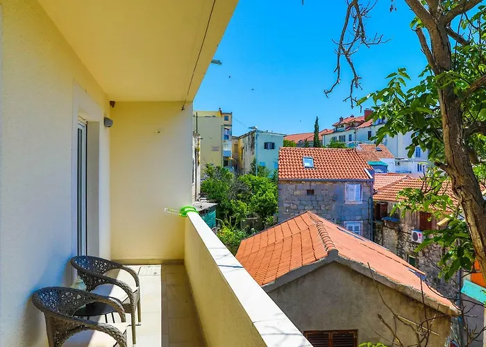 Le Grey, Modern & Luxurious In Centre *