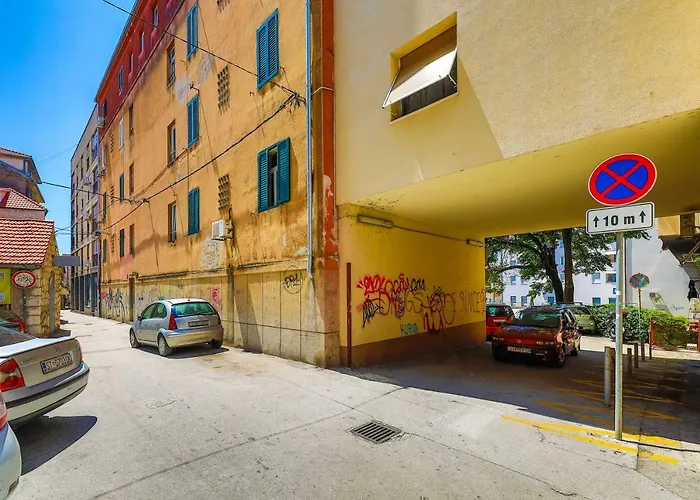 Le Grey, Modern & Luxurious In Centre Apartamento