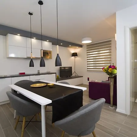 Le Grey, Modern & Luxurious In Centre 스플리트